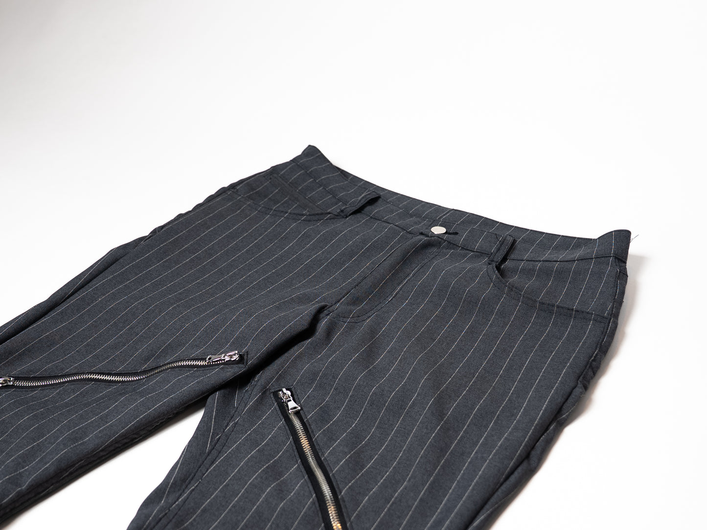 BOOTCUT ZIPPERED SIGNATURE PANTS (PINSTRIPES)